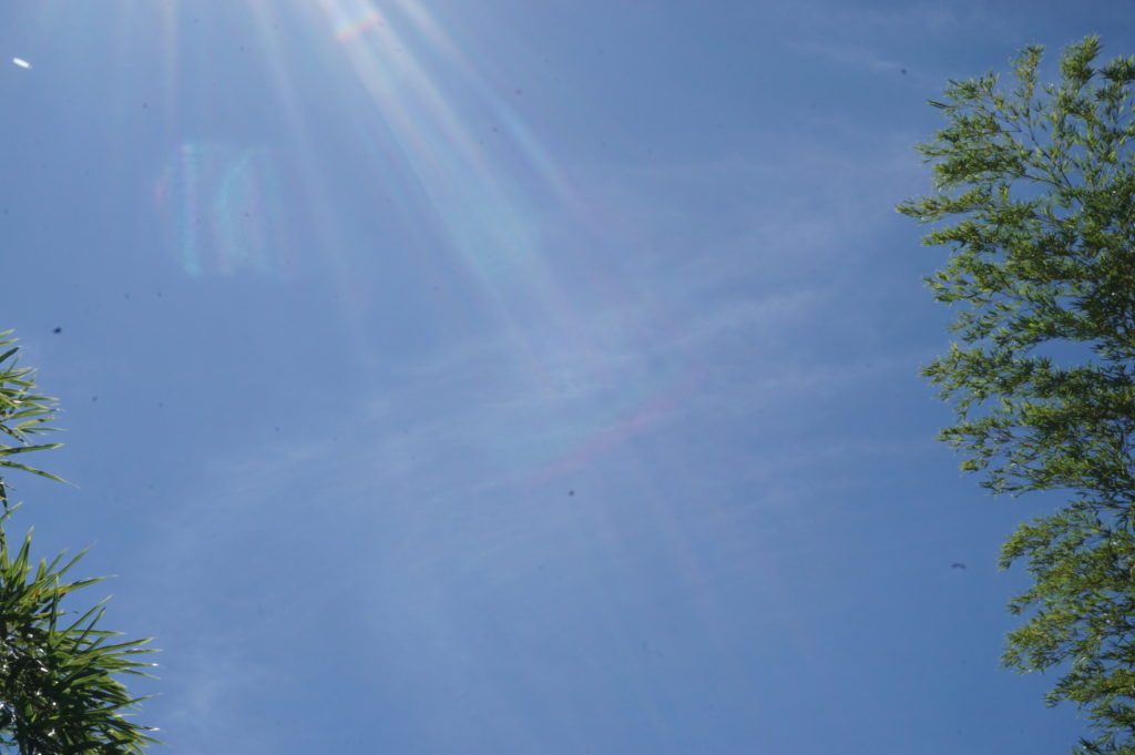 「センティエント・プラズマクリスタルブレスレット8ミリ玉」を撮影した直後の彩雲