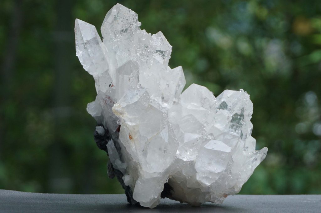 konan-quartz-cluster