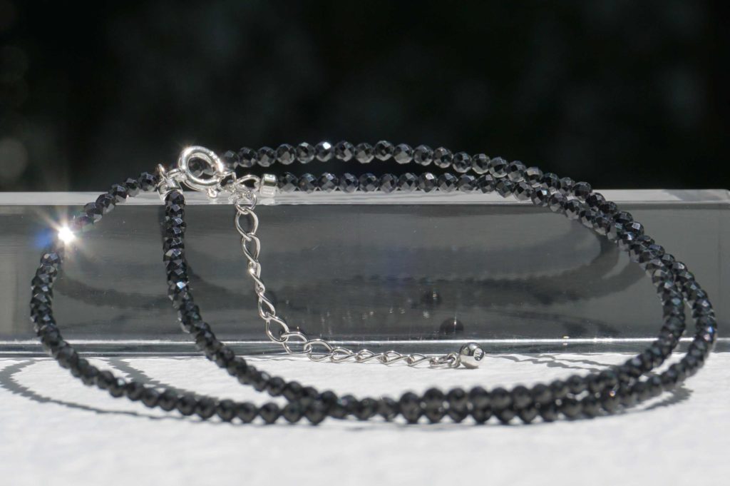 black-spinel-necklaces