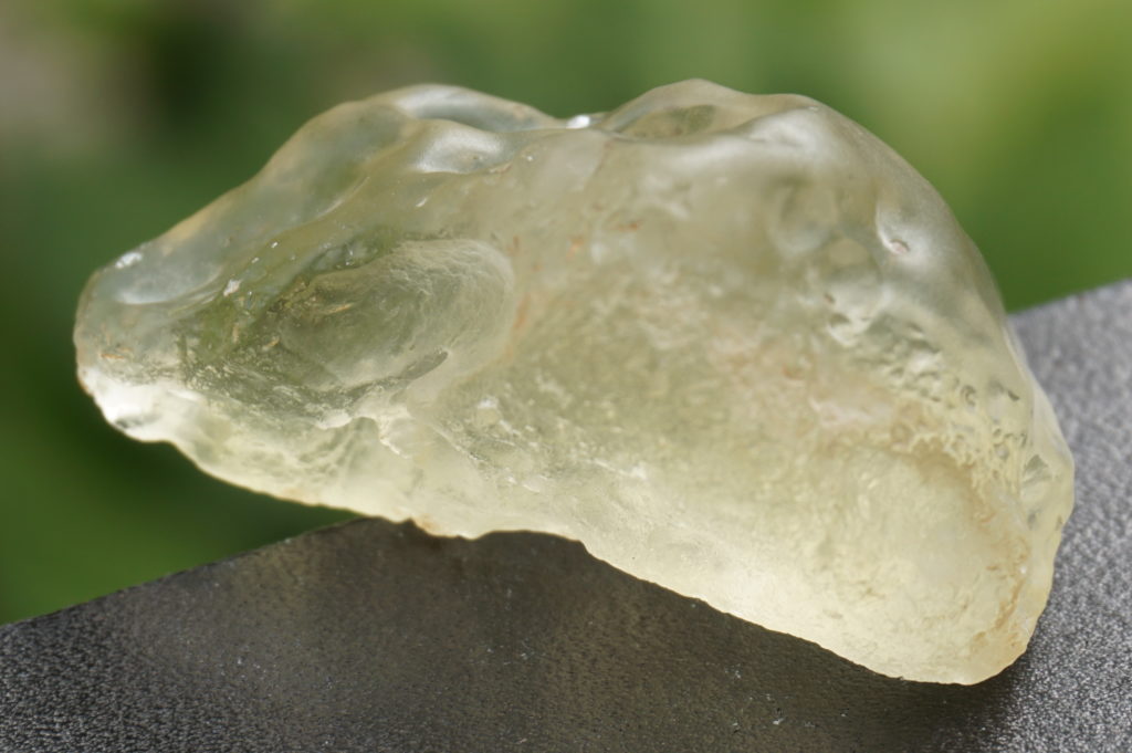 リビアングラス原石 インパクトガラス テクタイト 01-34