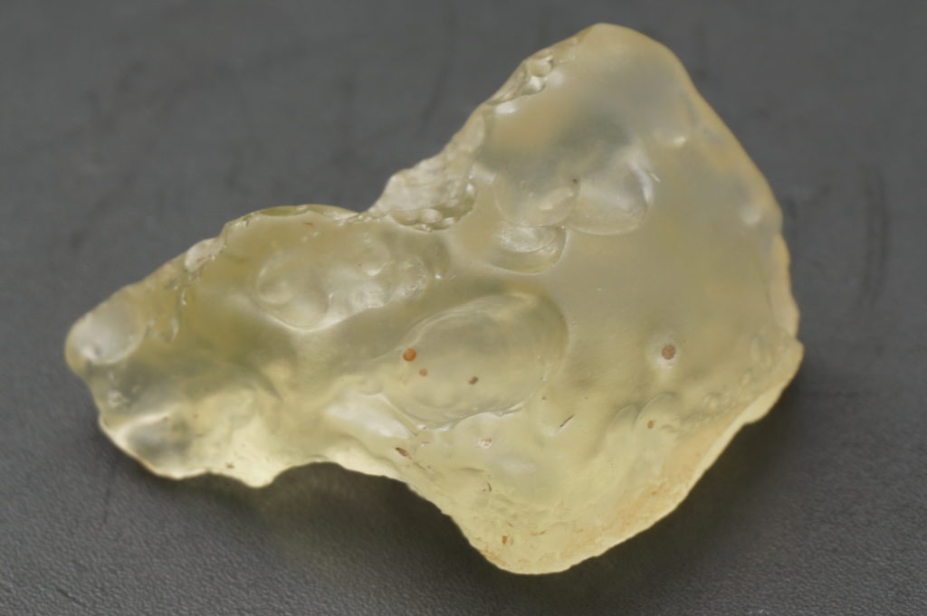 リビアングラス原石 インパクトガラス テクタイト 01-33