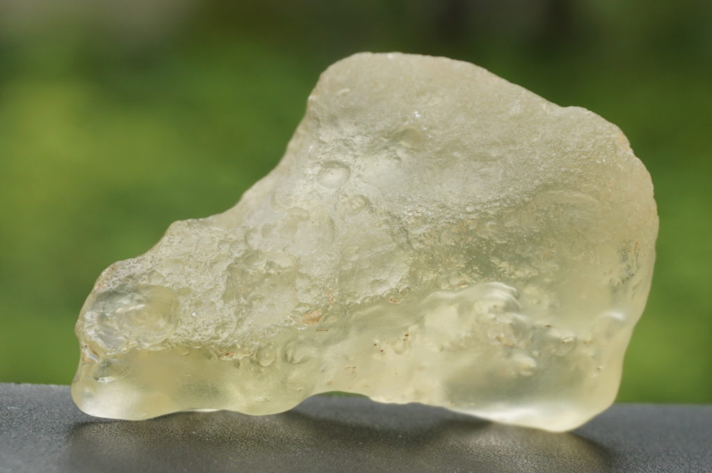 リビアングラス原石 インパクトガラス テクタイト 01-20
