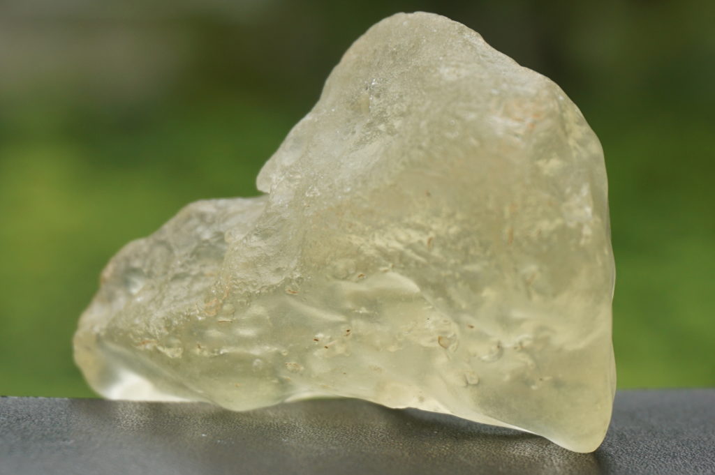 リビアングラス原石 インパクトガラス テクタイト 01-21