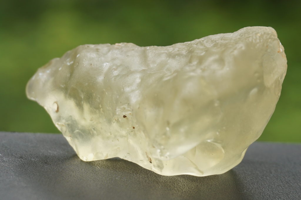 リビアングラス原石 インパクトガラス テクタイト 01-20