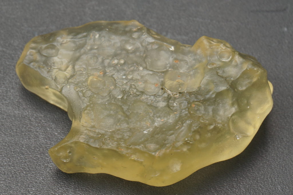 リビアングラス原石 インパクトガラス テクタイト 02-44