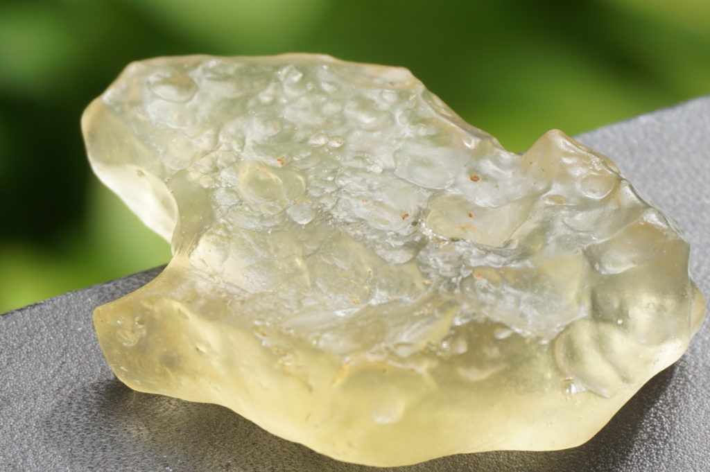 リビアングラス原石 インパクトガラス テクタイト 02-47