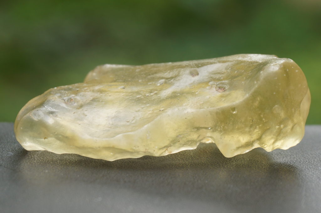 リビアングラス原石 インパクトガラス テクタイト 02-15
