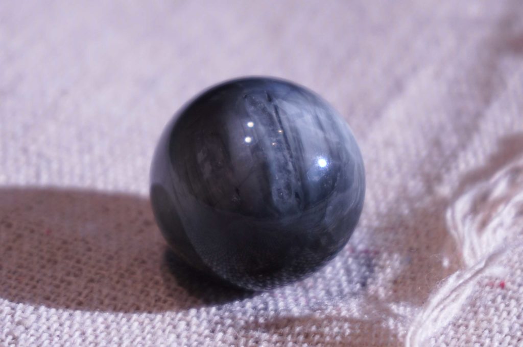gray-tigerseye-sphere02