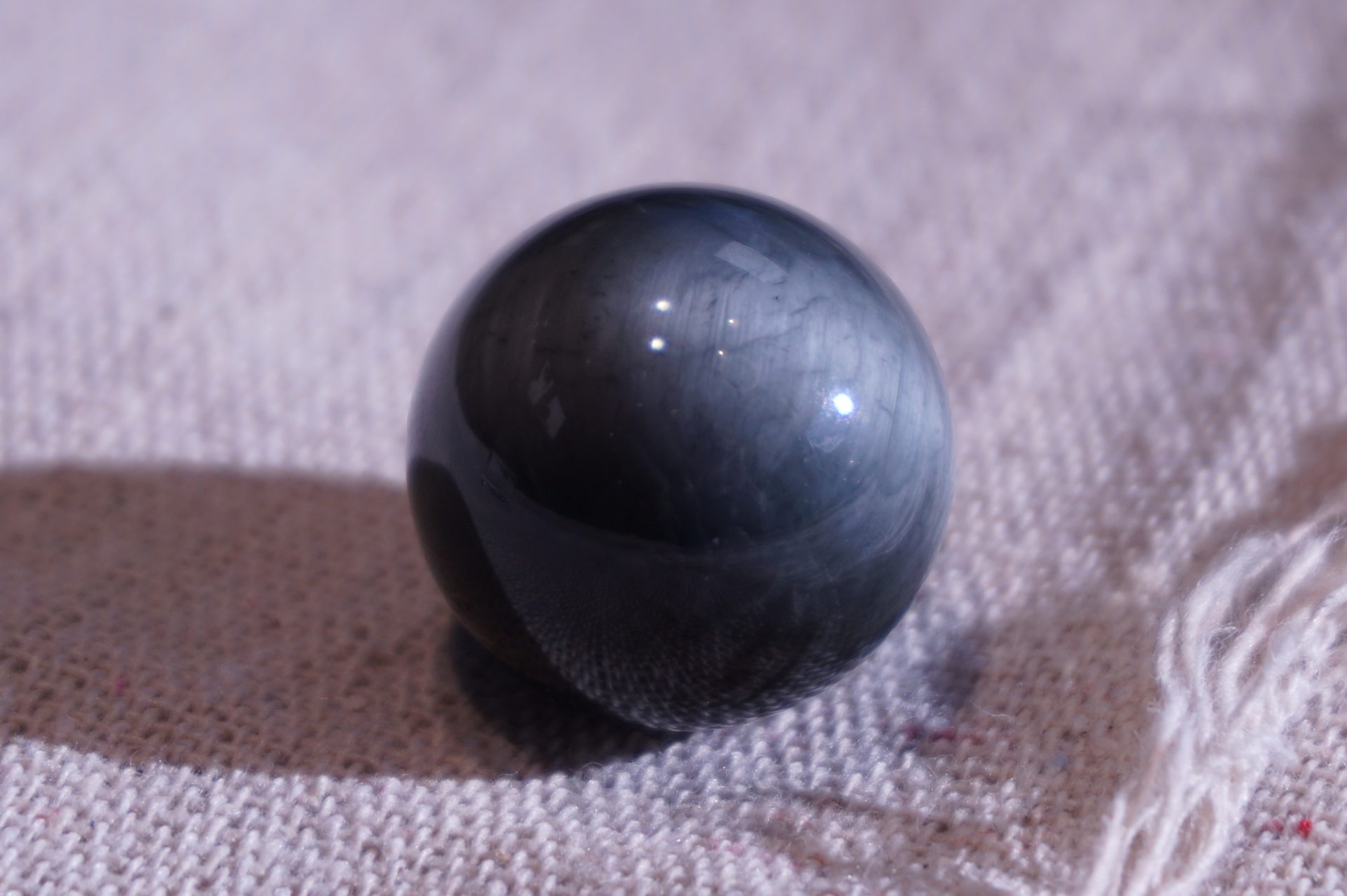 gray-tigerseye-sphere03