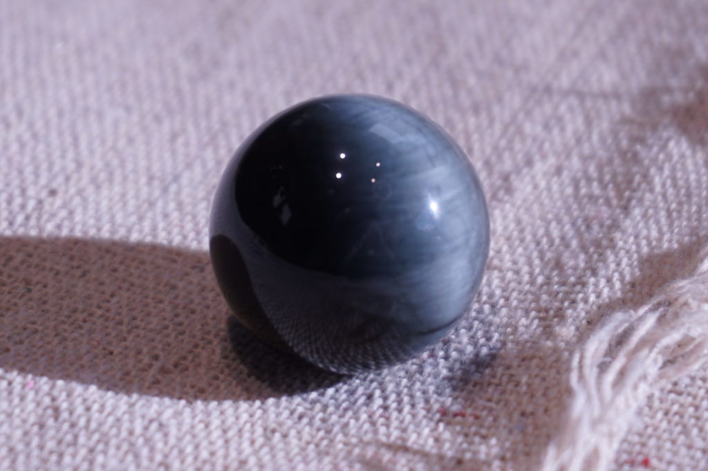 gray-tigerseye-sphere03