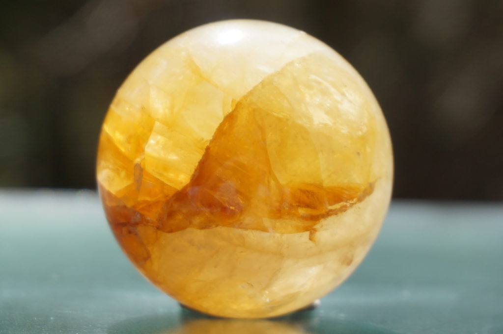 limonite-in-quartz-sphere01