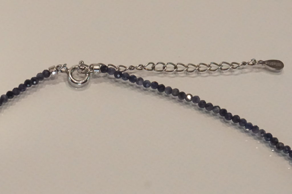 a-sapphire-necklaces