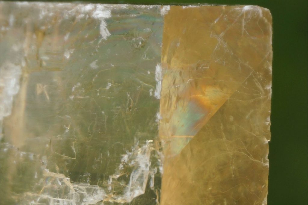 a-golden-calcite01