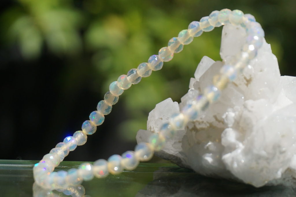 precious-opal-bracelet02