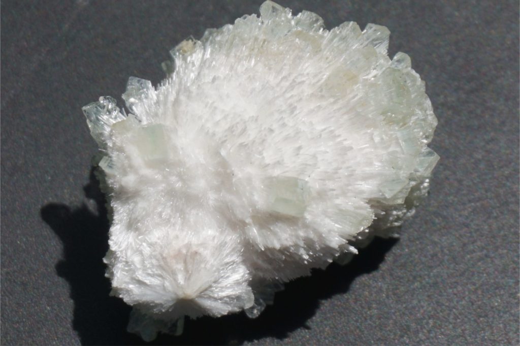 scolecite-with-apophyllite01