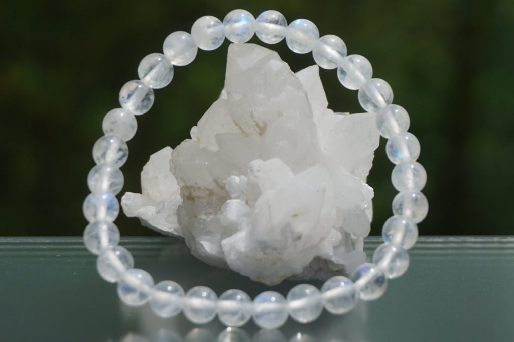 white-labradorite-bracelet09