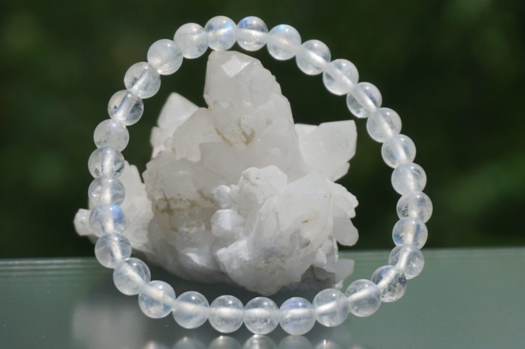 white-labradorite-bracelet09