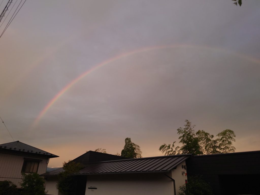 玉垣からの風景 虹と夕焼け