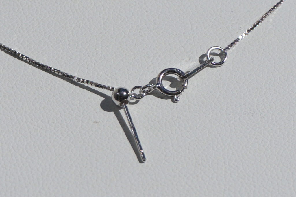 silver-necklaces-pin-chain01