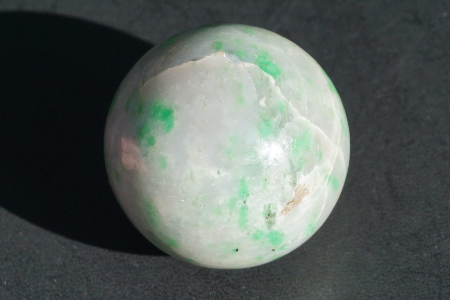 green-garnet-sphere02
