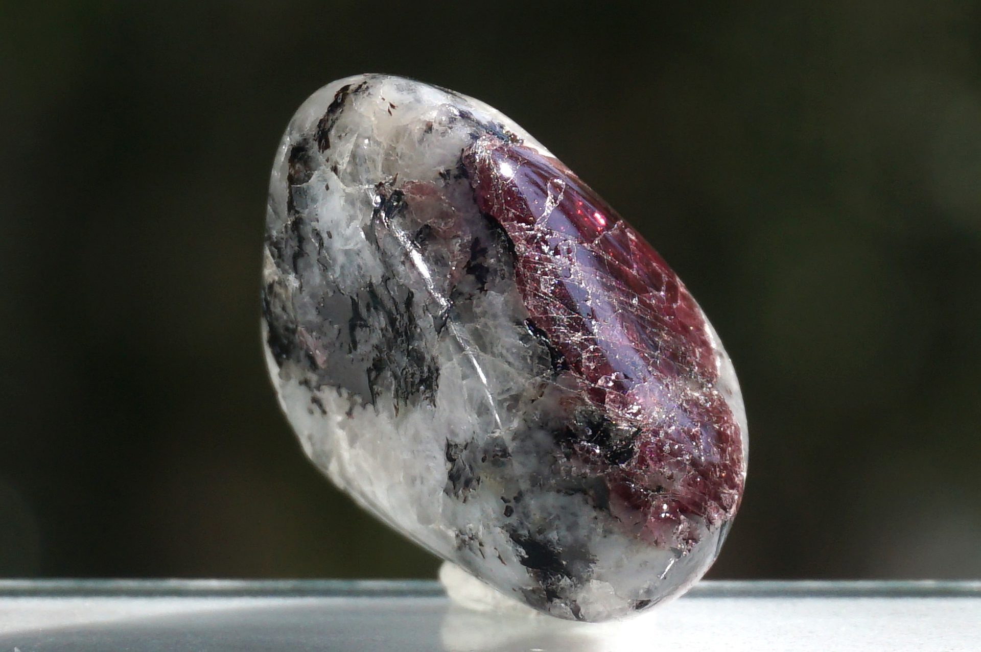 norway-garnet-in-quartz02