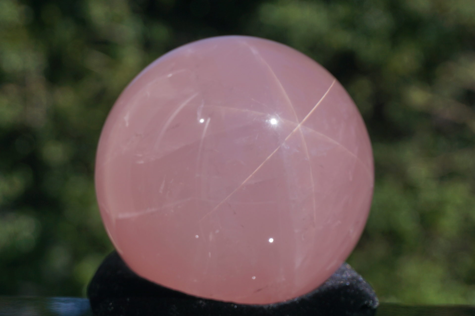 deep-star-rose-quartz-sphere01