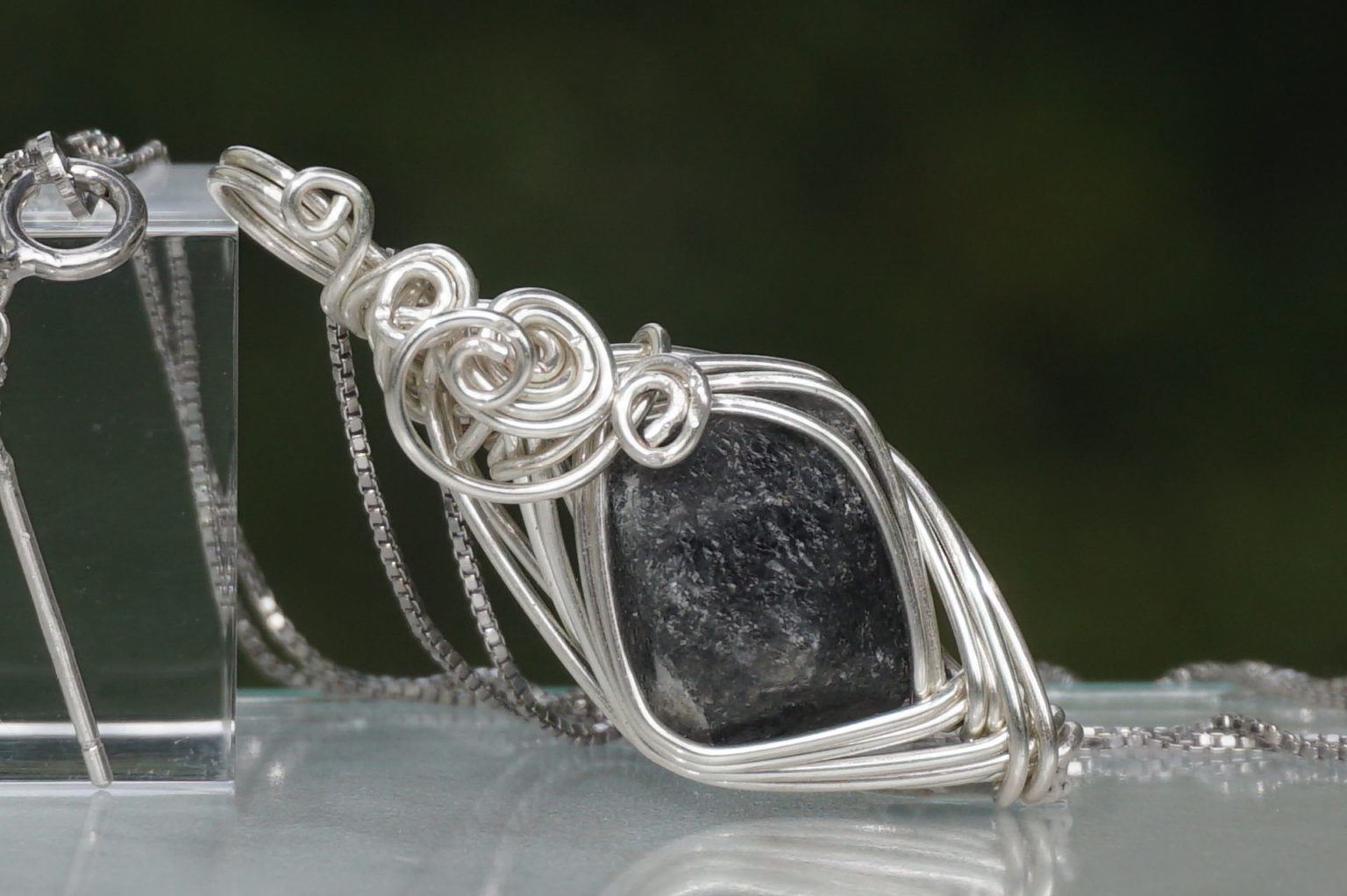 italy-black-quartz05