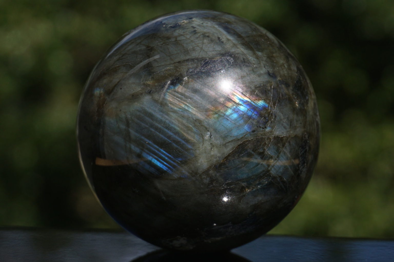 labradrite-sphere04