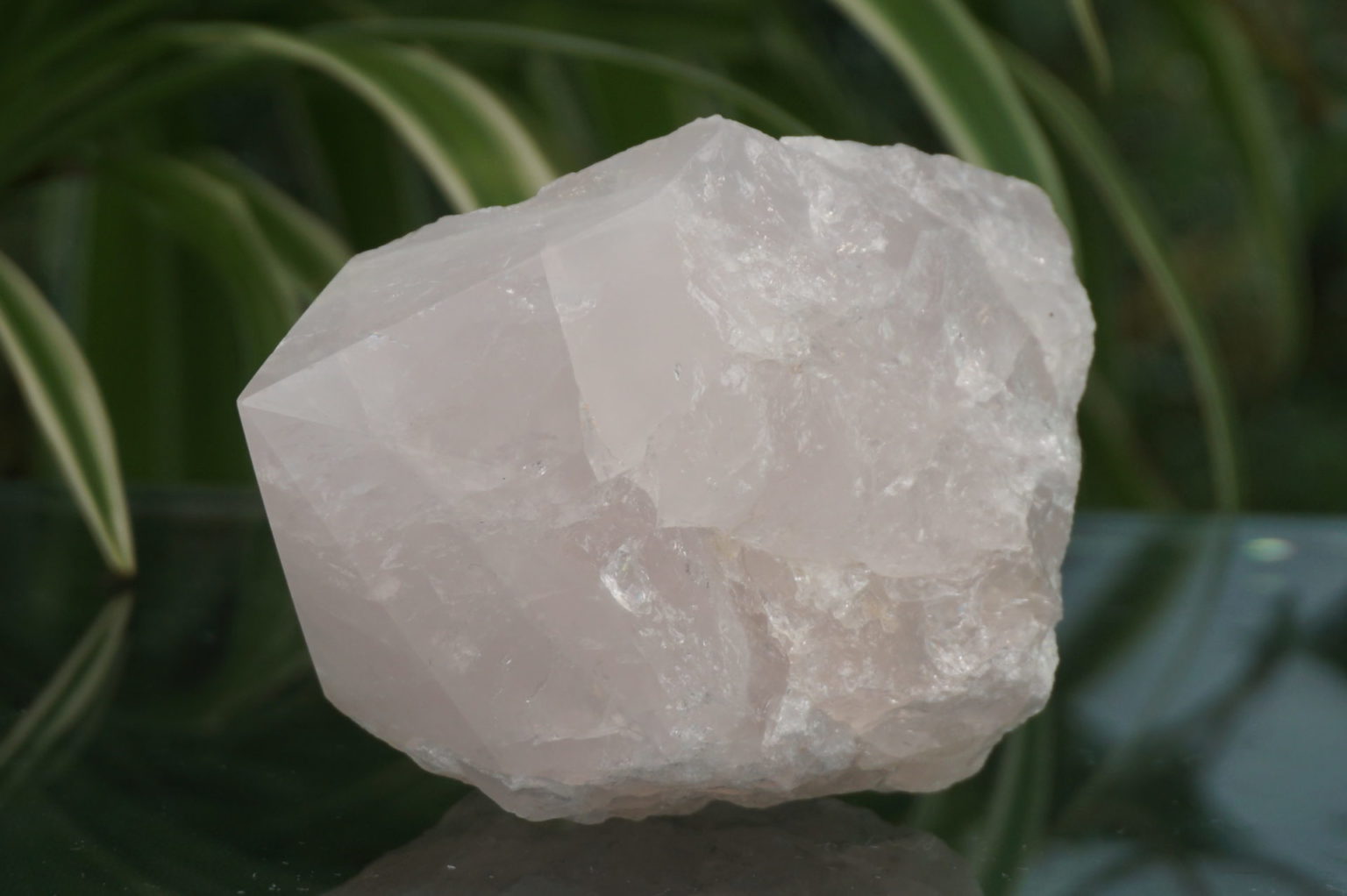a-rose-quartz-point