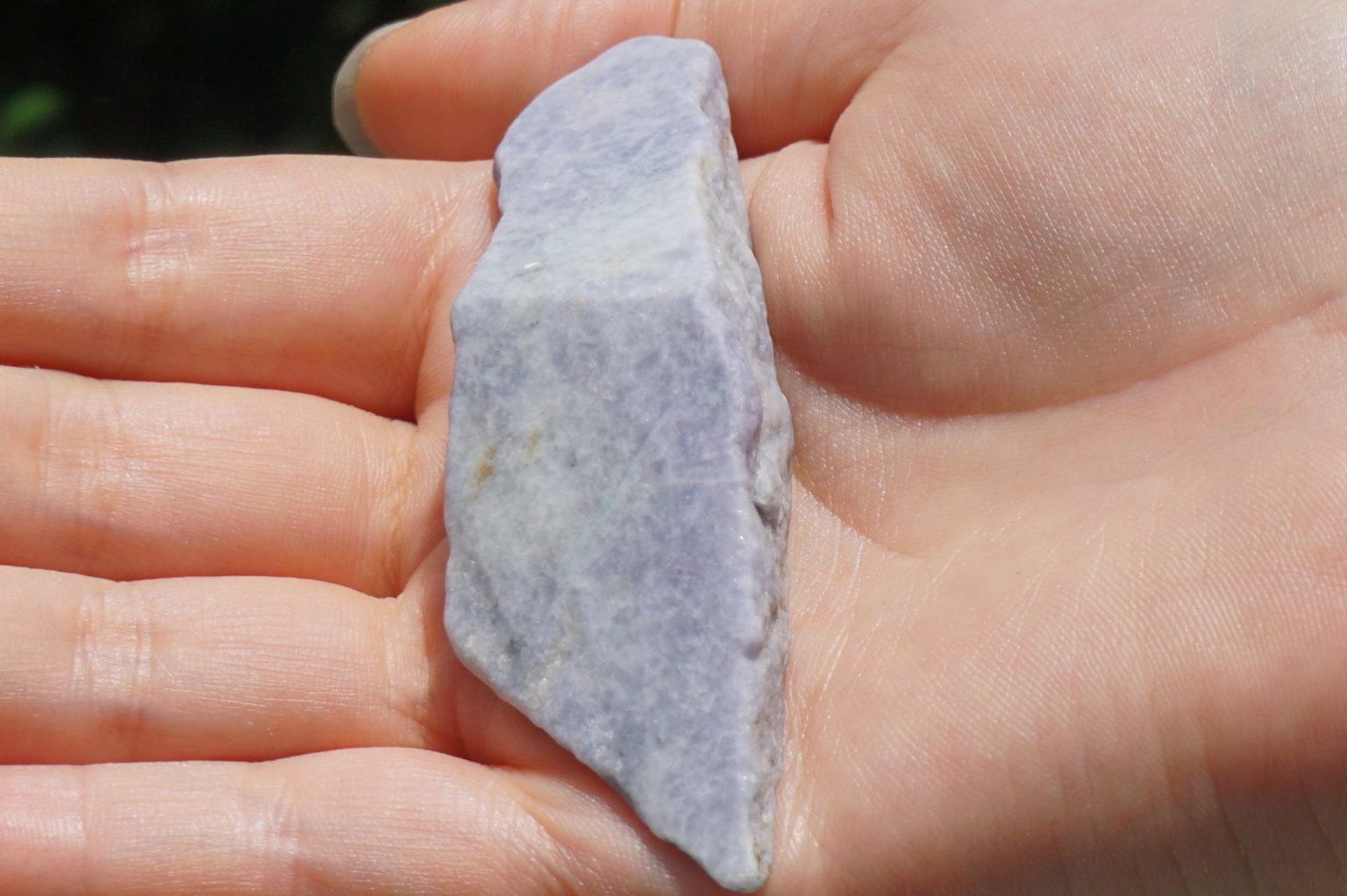 新潟県 糸魚川産 ラベンダー翡翠 原石【希少・高品質】 - リアファル