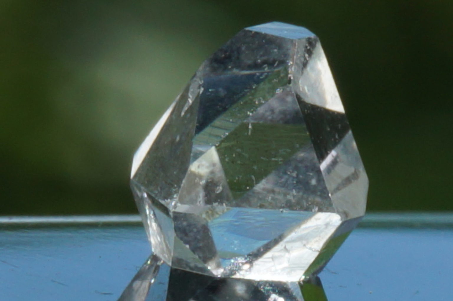 a-herkimer-diamond-bottle02