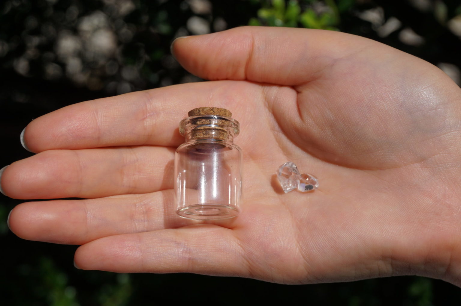 a-herkimer-diamond-bottle02