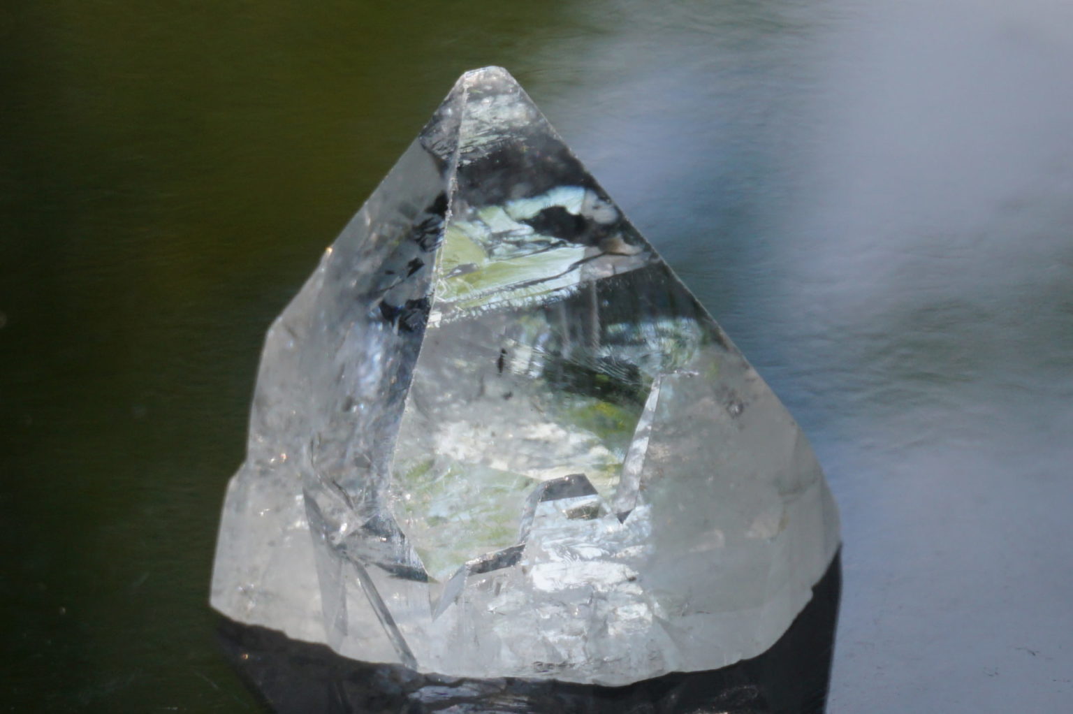 clear-apophyllite-top-point04