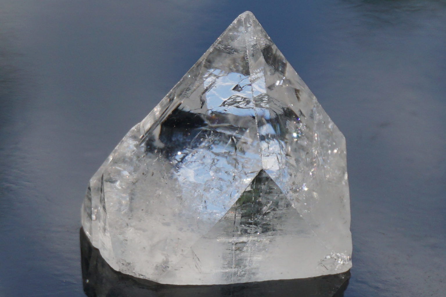 clear-apophyllite-top-point04