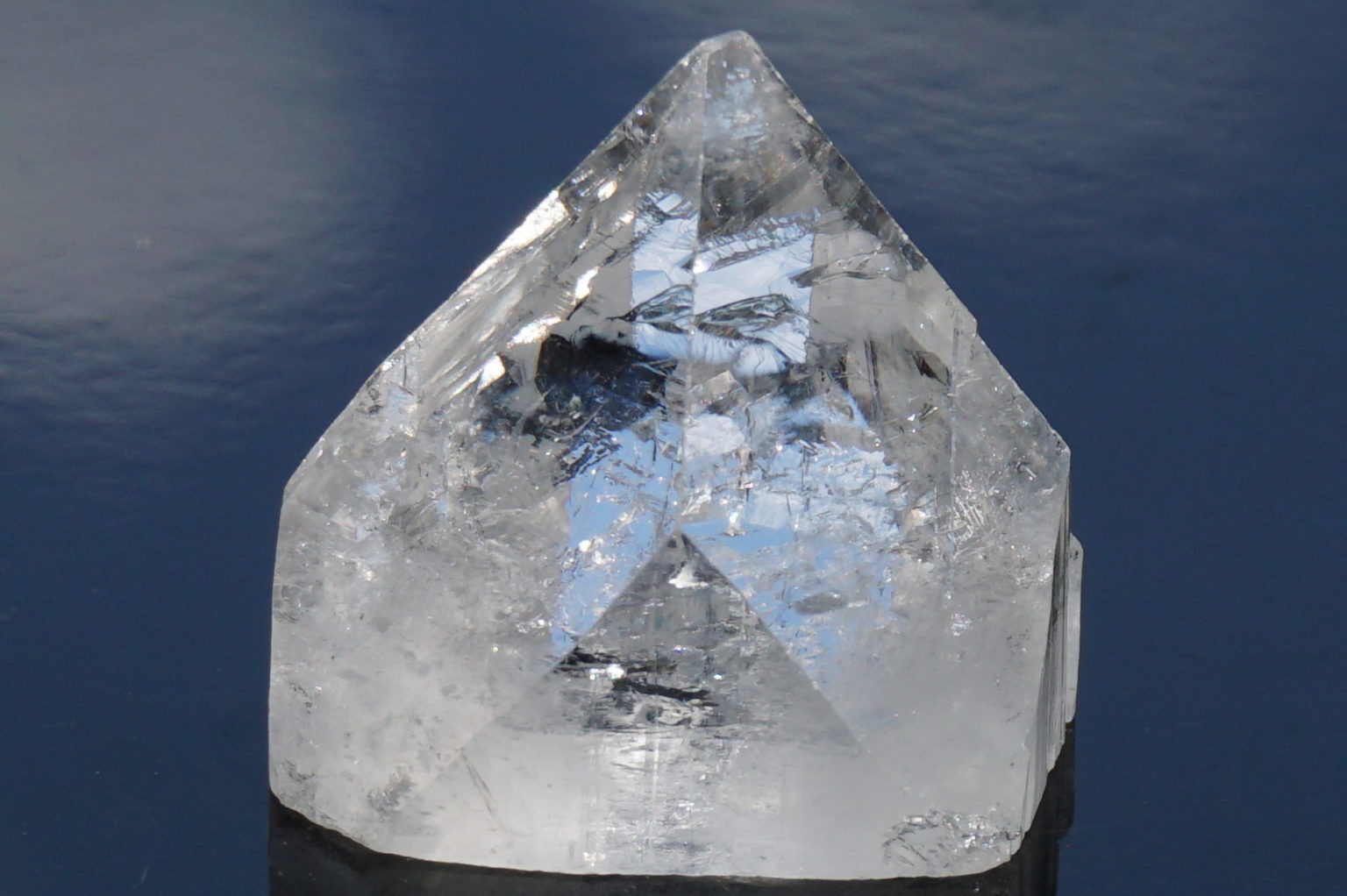 clear-apophyllite-top-point04