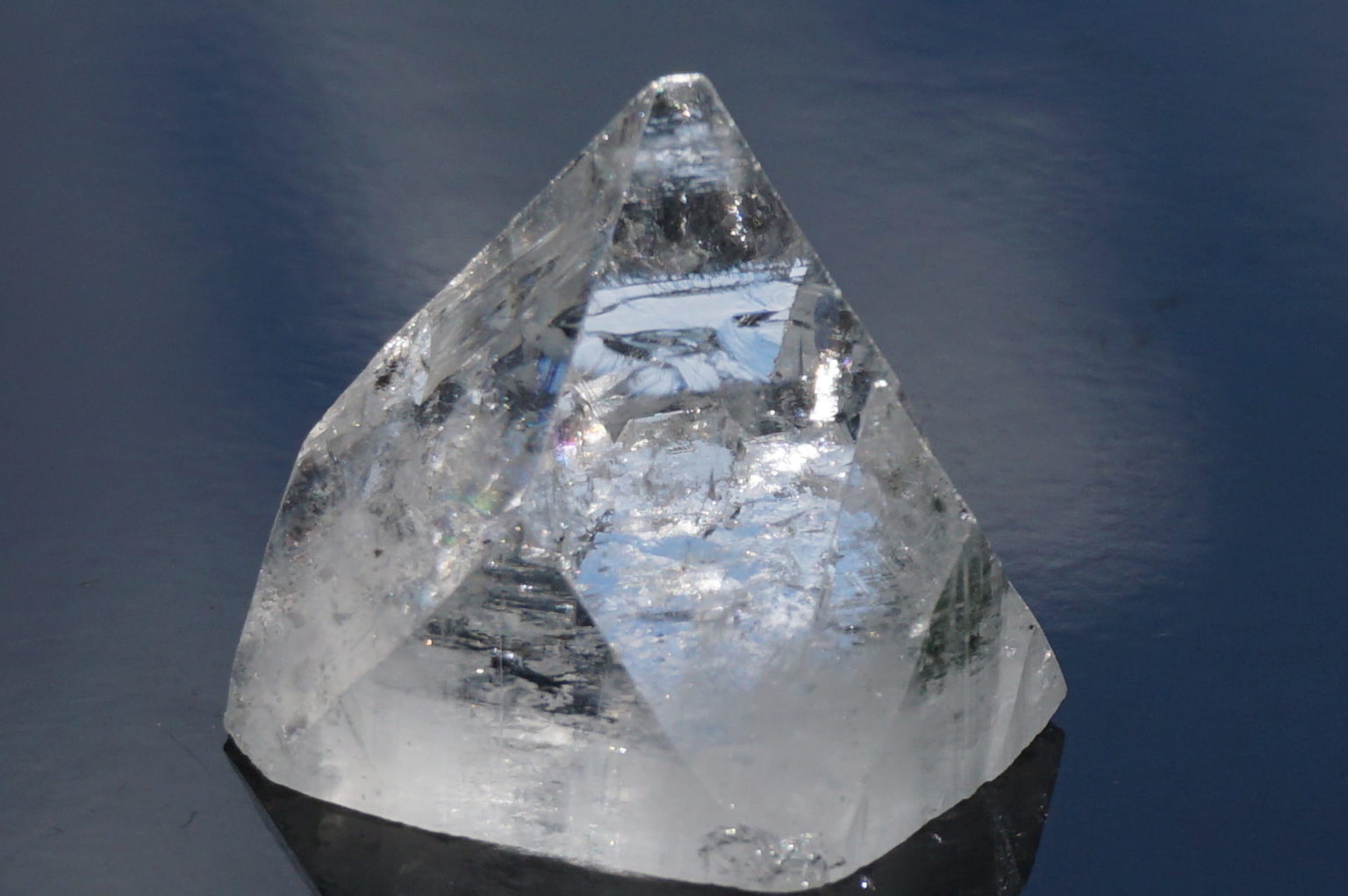 clear-apophyllite-top-point04