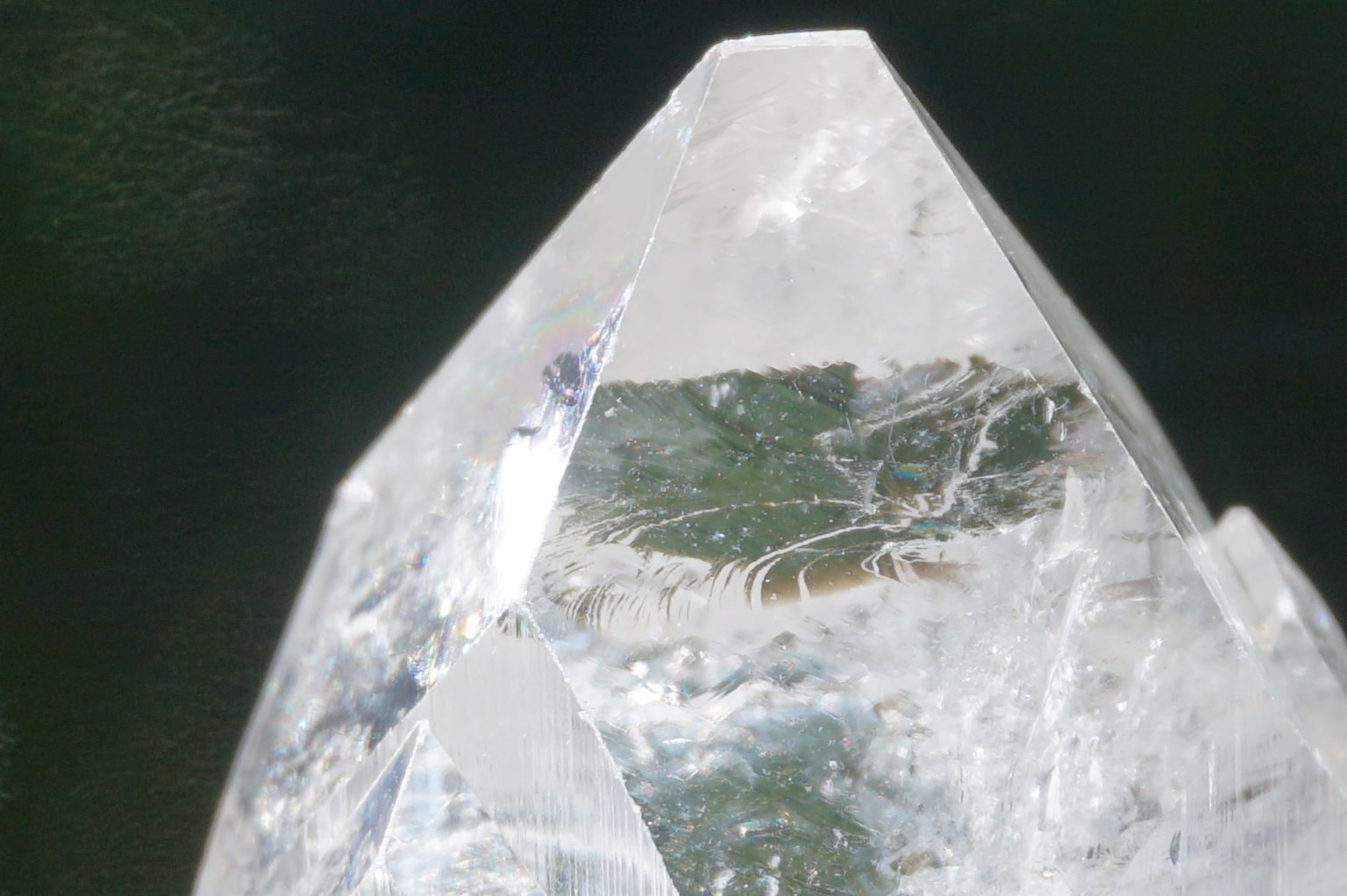 clear-apophyllite-top-point05