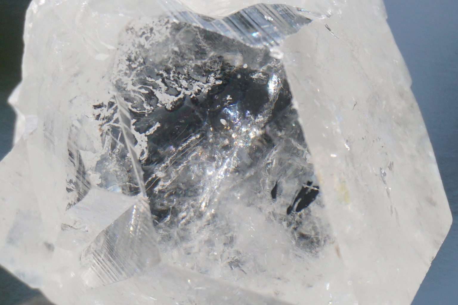 clear-apophyllite-top-point05