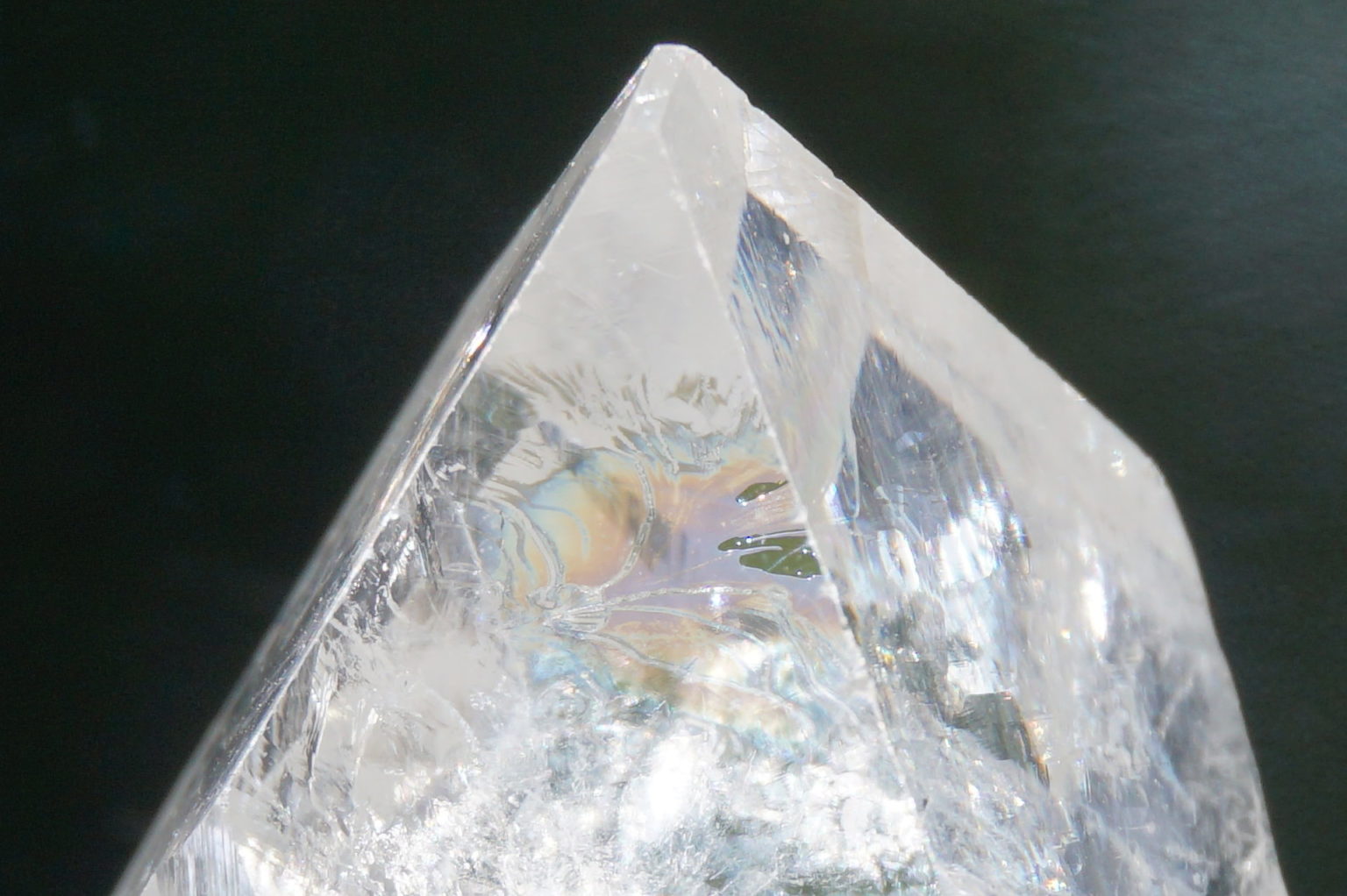 clear-apophyllite-top-point05
