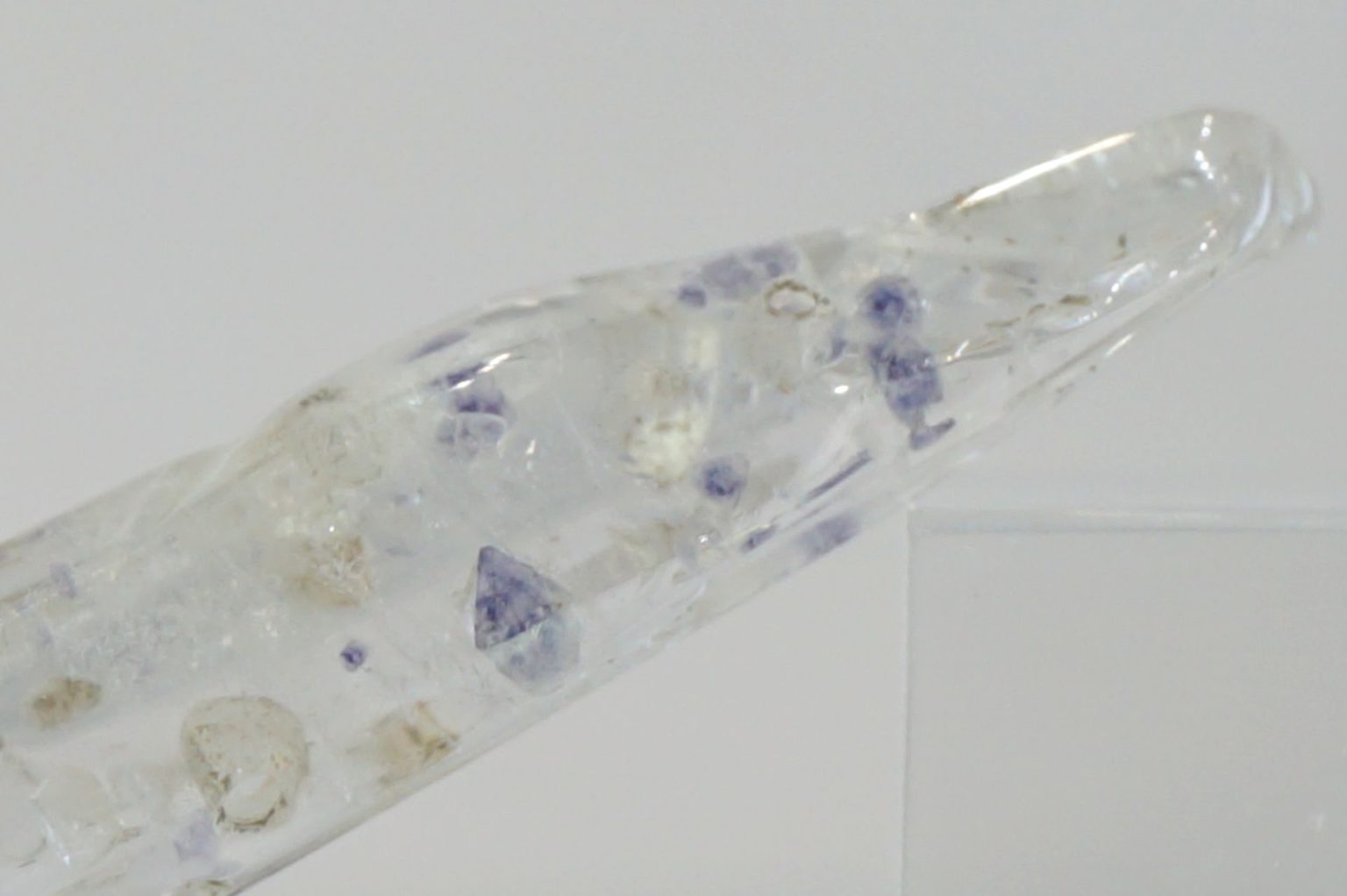 fluorite-in-quartz05