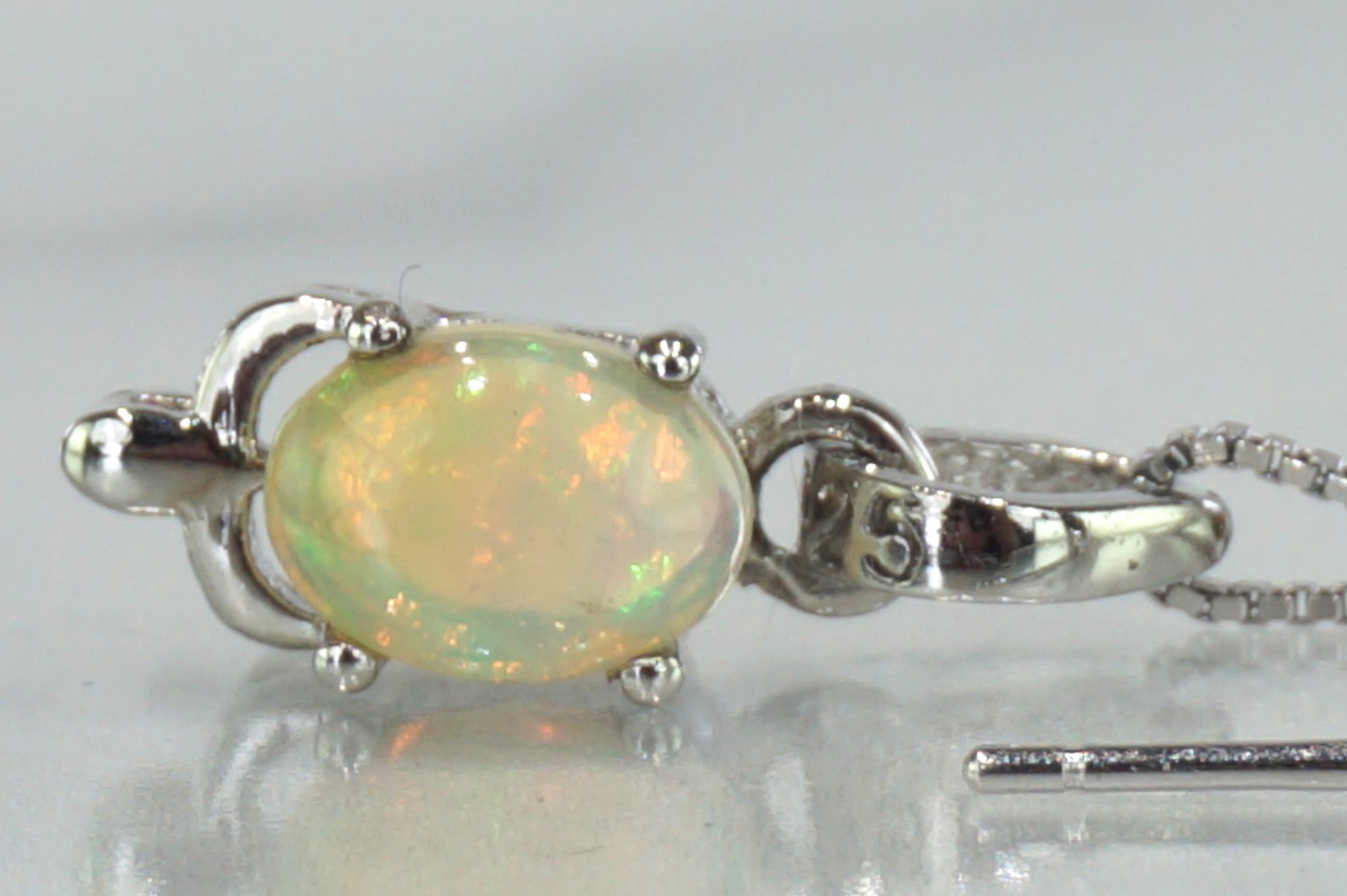 a-precious-opal-pendant01