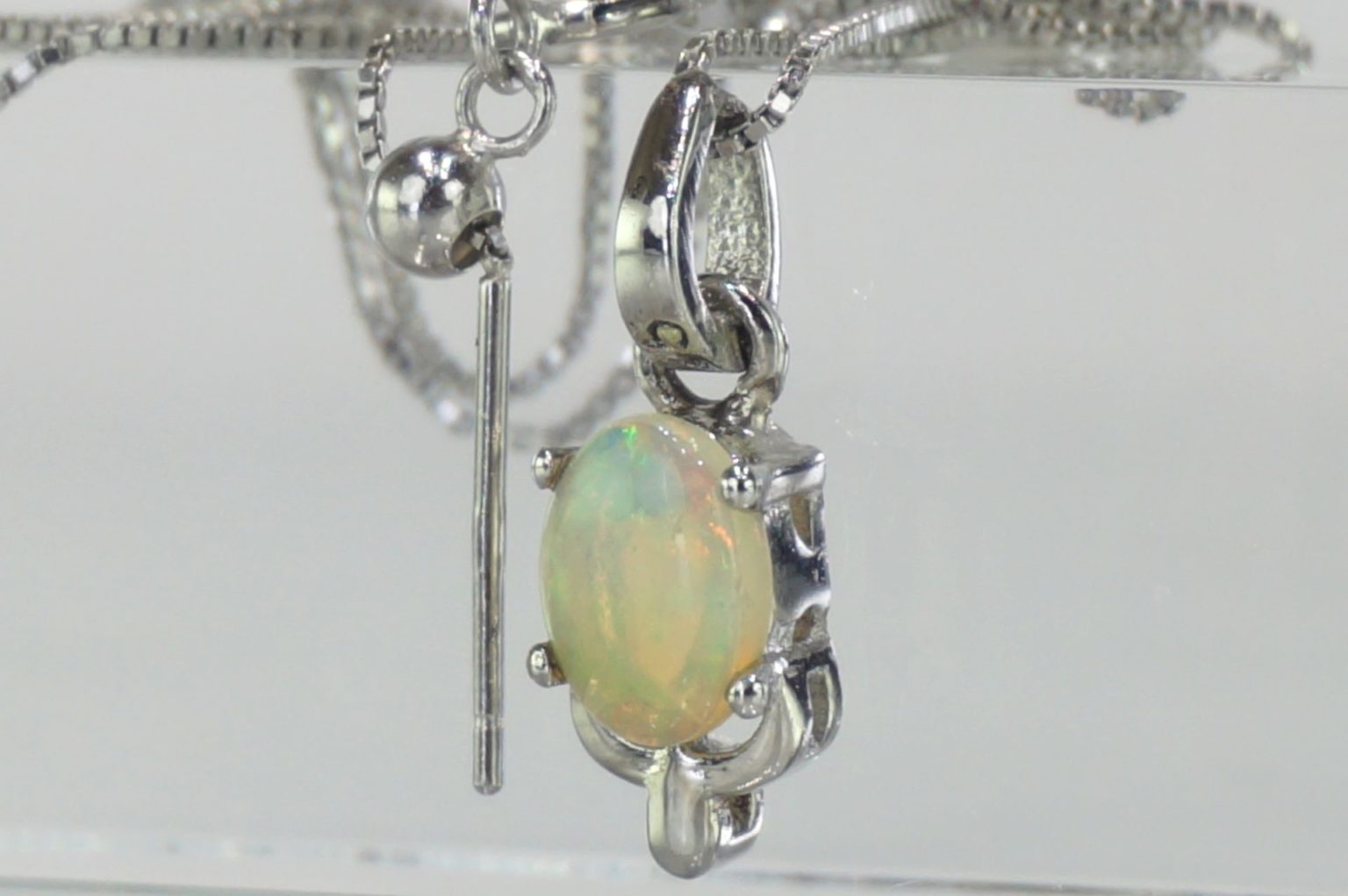 a-precious-opal-pendant01