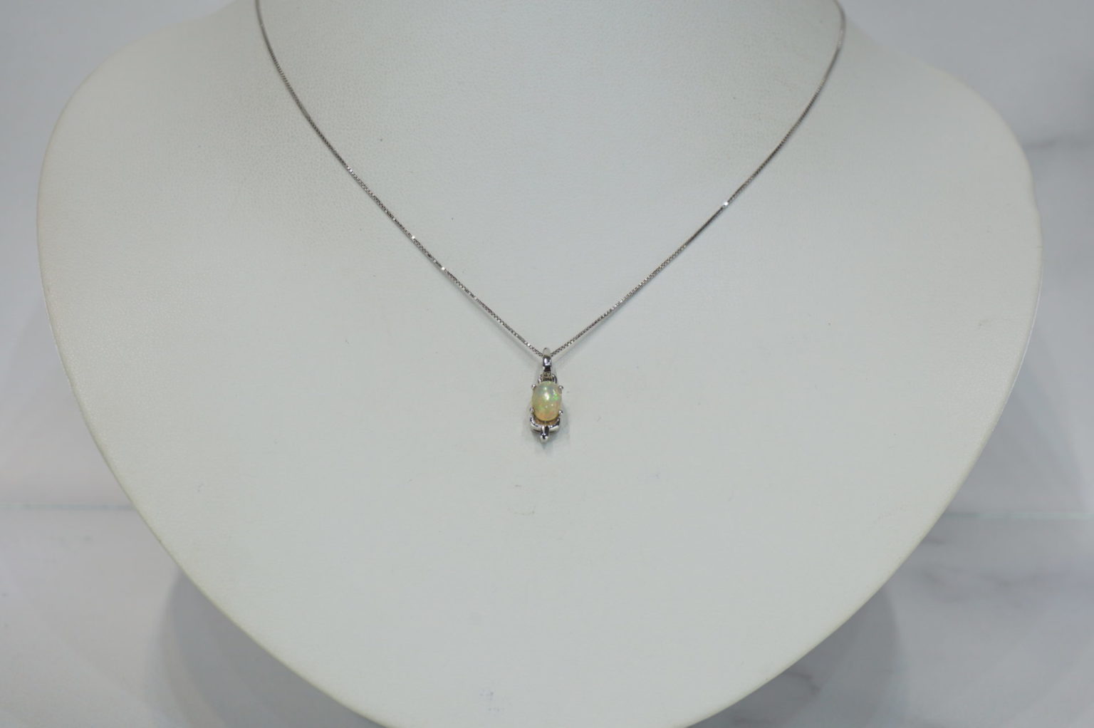 a-precious-opal-pendant01