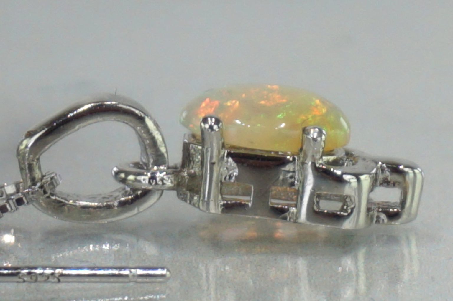 a-precious-opal-pendant01