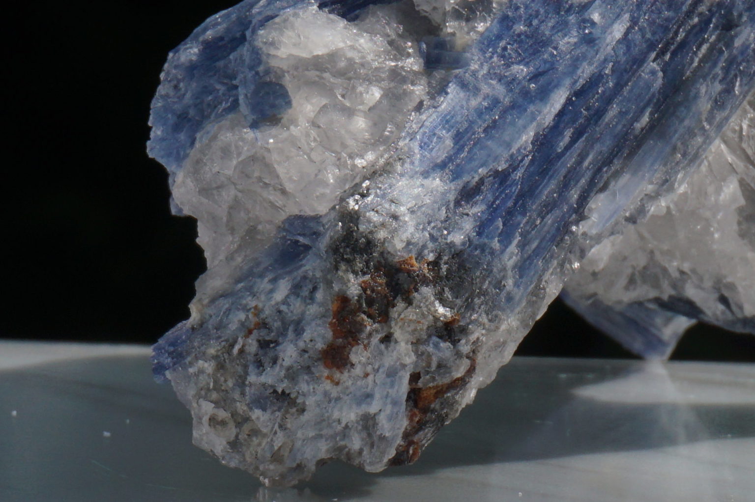 brazil-kyanite-natural01