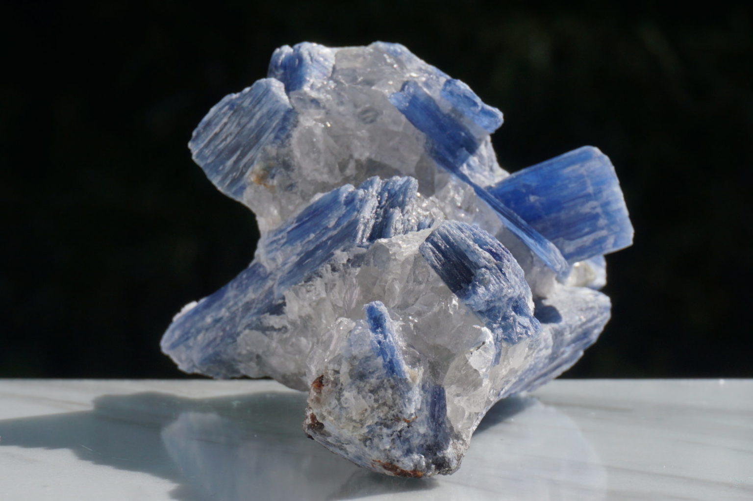 ブラジル産カイヤナイト原石【トップグレード・特大・希少】 - リアファル