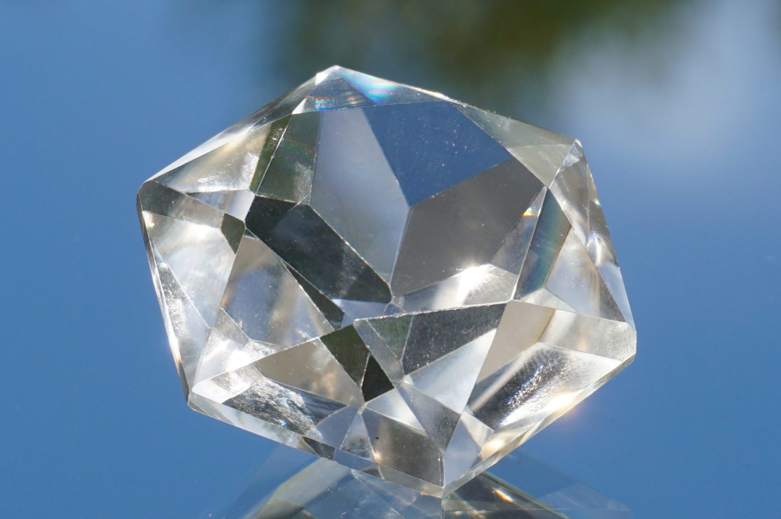 hexagram-goias-lemurain01