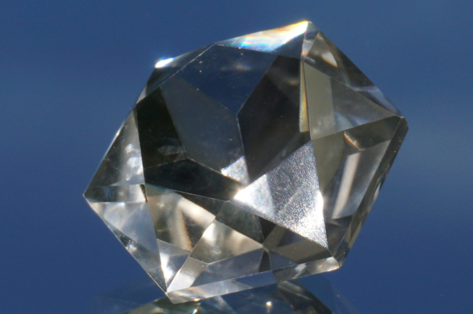 hexagram-goias-lemurain01