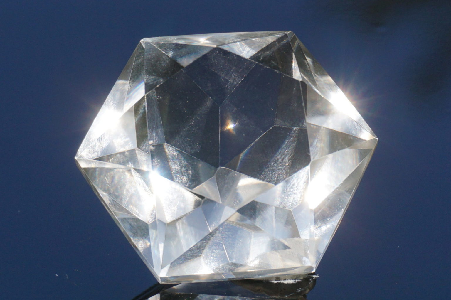 hexagram-goias-lemurain01