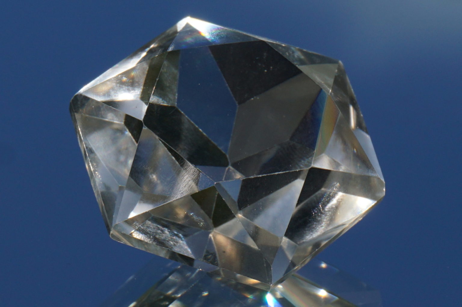 hexagram-goias-lemurain01